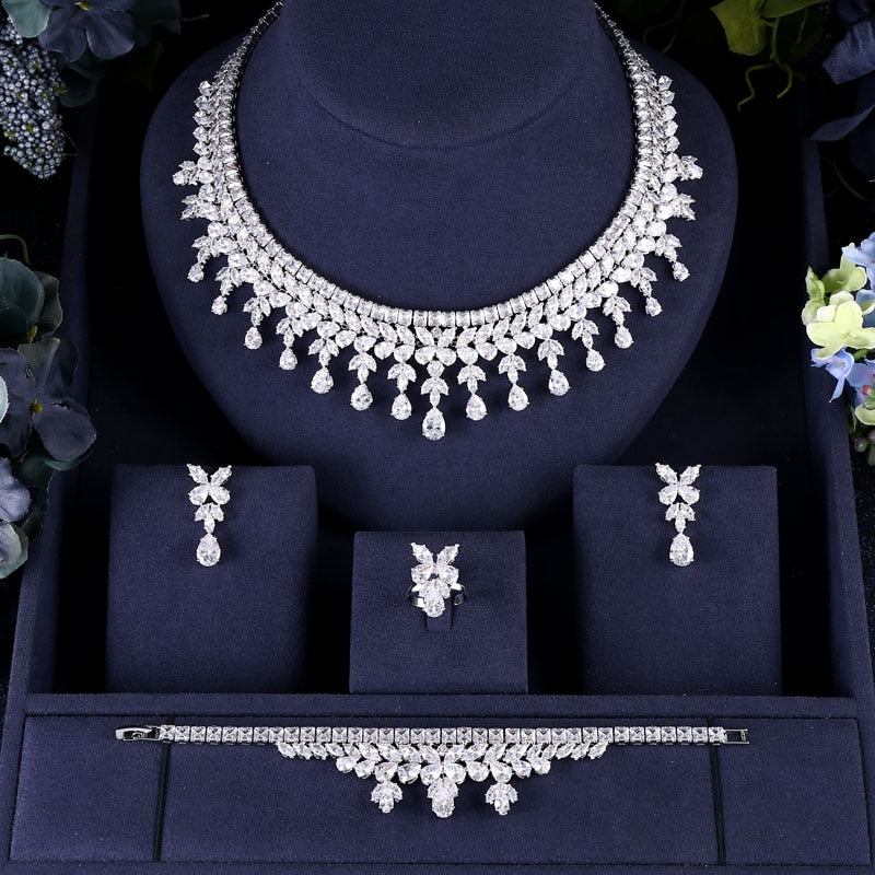 4pcs Full Rhinestone Flower Claw Chain Necklace, Earrings, And Bracelet Set